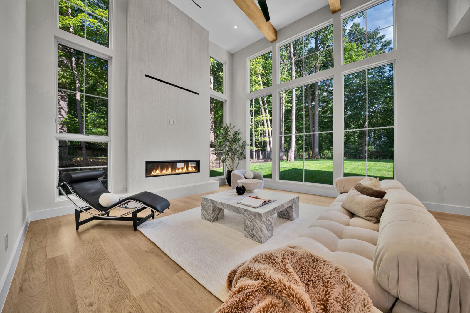 Old Tappan custom home — view 8 of 20.